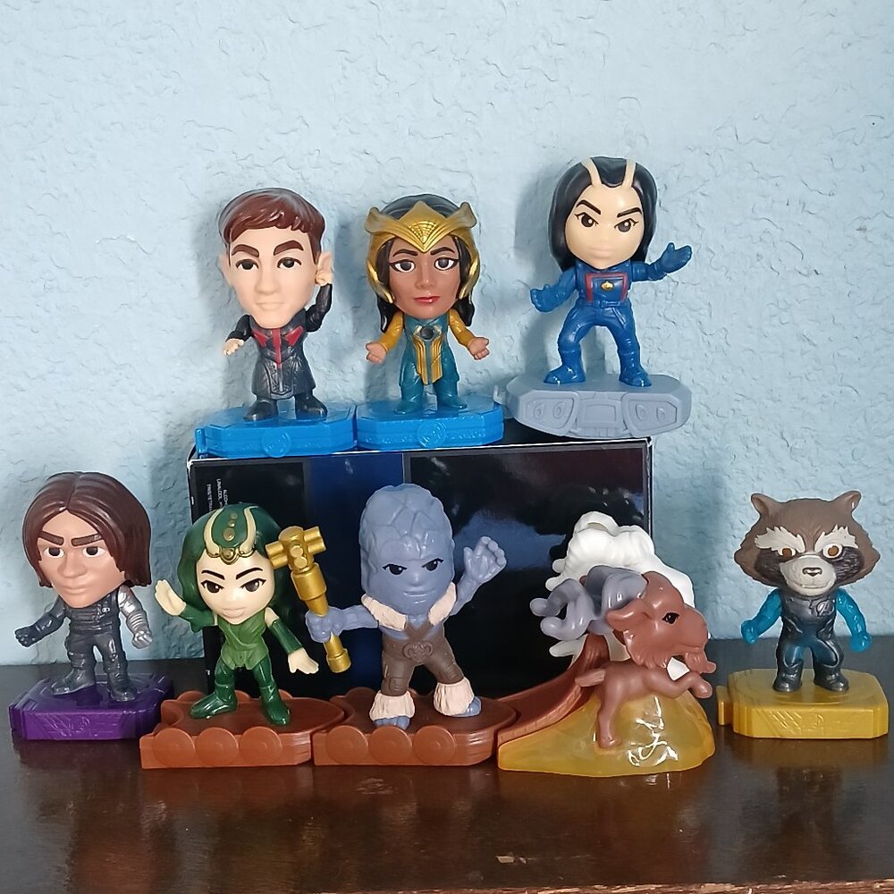 Marvel toy lot 8 Ajak/Winter SoldierRocketMantais/Toothgrindergnasher